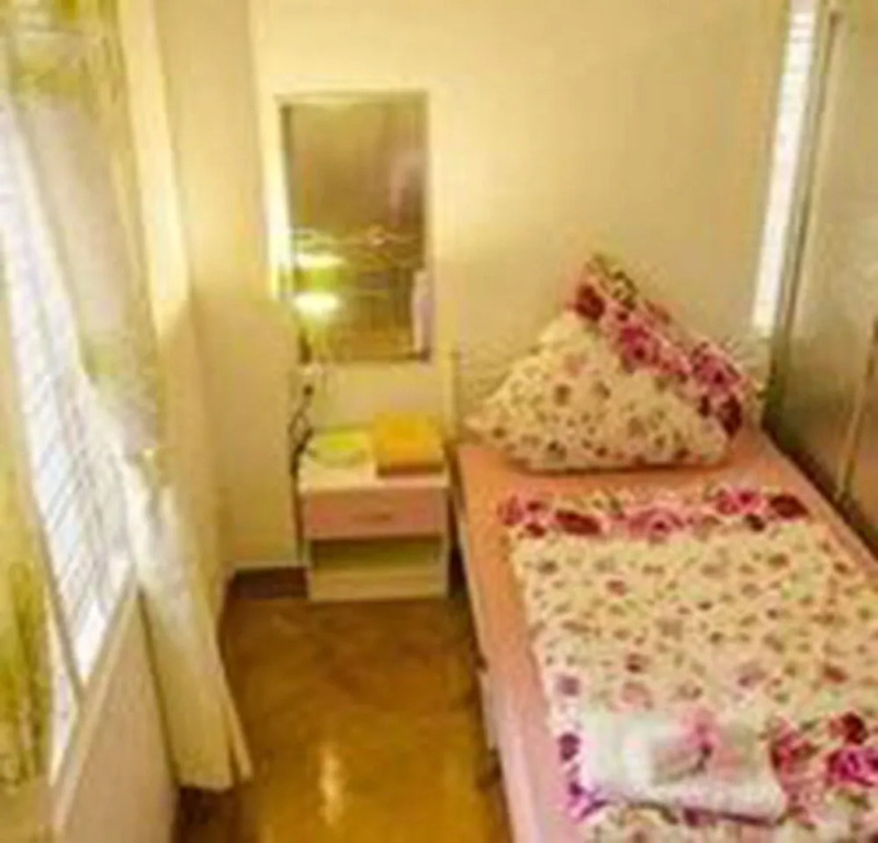 Adler Lady Guesthouse - Women Only