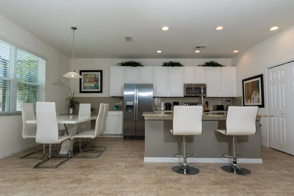 #06 Large Townhouse w/Private Pool - Four Bedroom