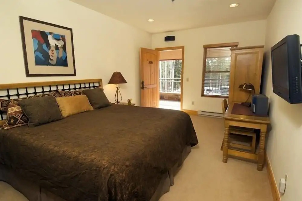 Bear Creek Lodge 109 2 Bedroom Condo by Alpine Lodging Telluride