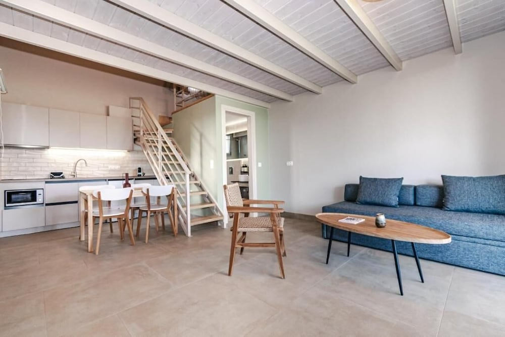 Helichrysum Lofts