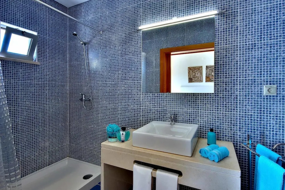 Villa Aqua