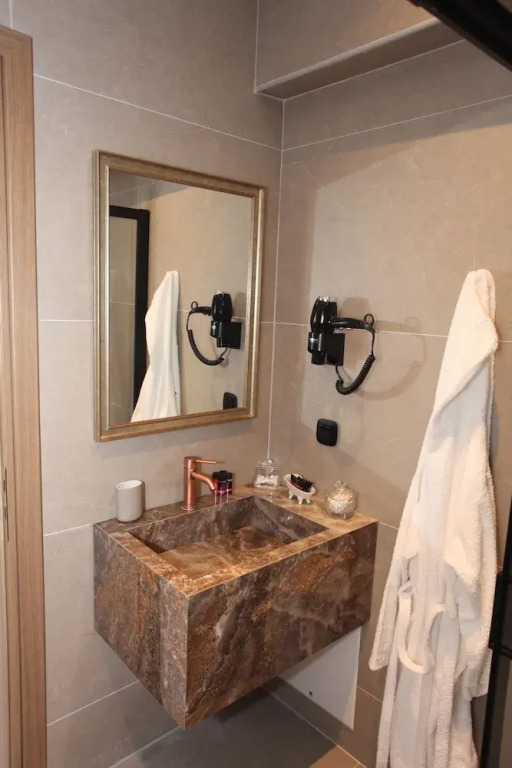 IPELHOME-Avissinias Boutique Apartments