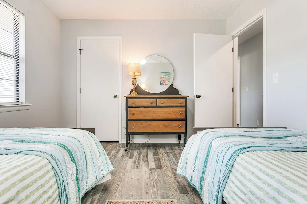 Brunswick Retreat w/ Patio & Grill, Near Beaches!