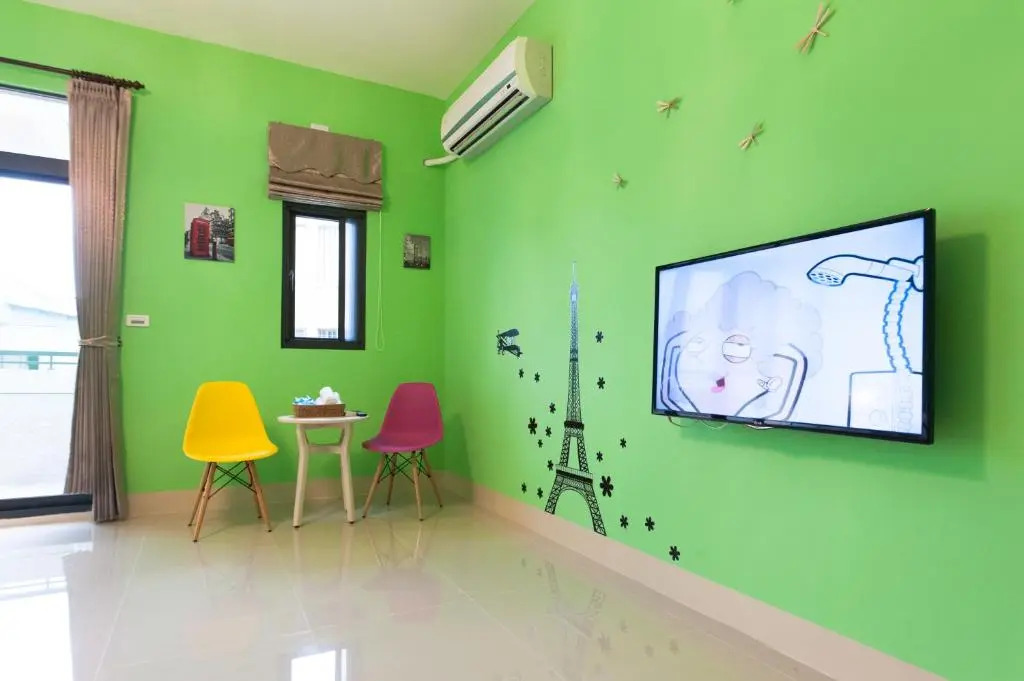 EZE Homestay