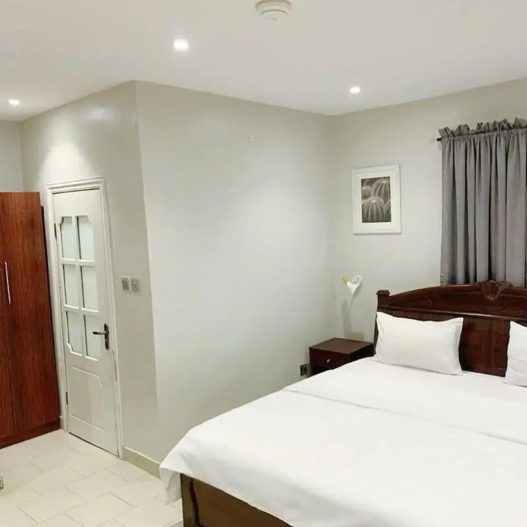 RM Suites