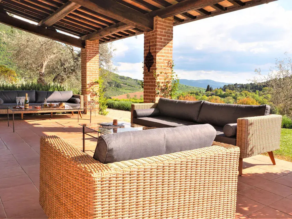 Beautiful Villa in San Giovanni del Pantano With Pool