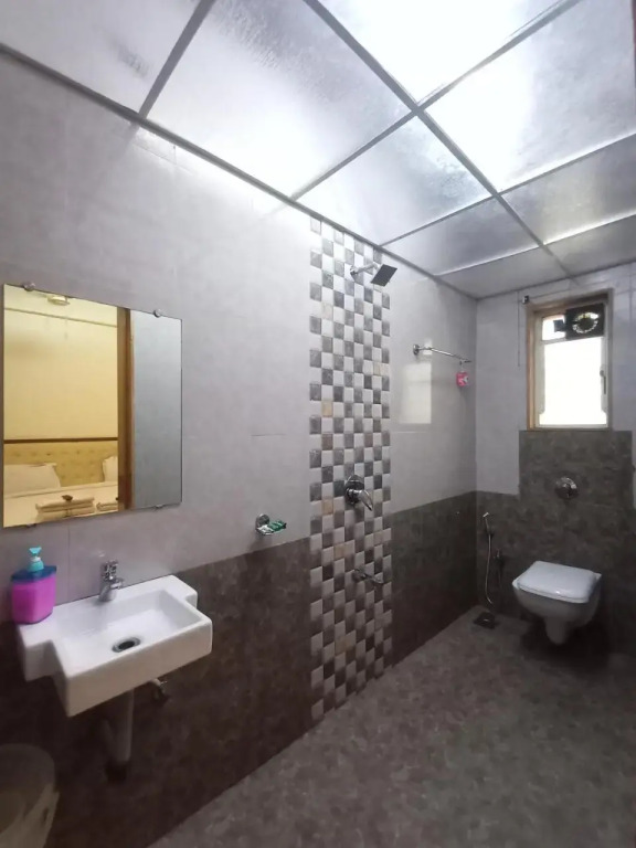 OYO 11483 Hotel Oakwood