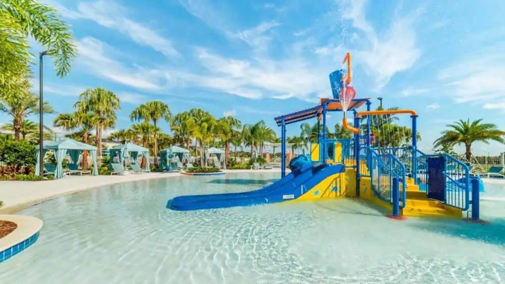 Luxury Town Home With Splash Pool in Solara Resort