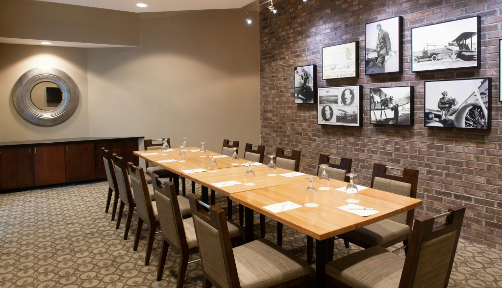DoubleTree Hotel & Suites Charleston Airport