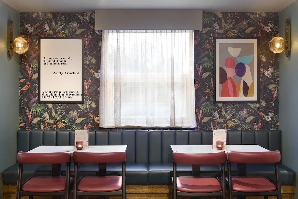 Premier Inn Glasgow Newton Mearns - M77 J4