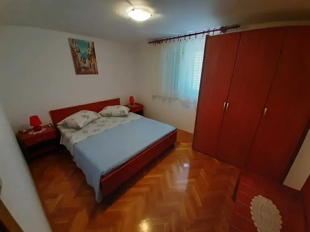 Cozy Apartments With Private Balcony Vinisce