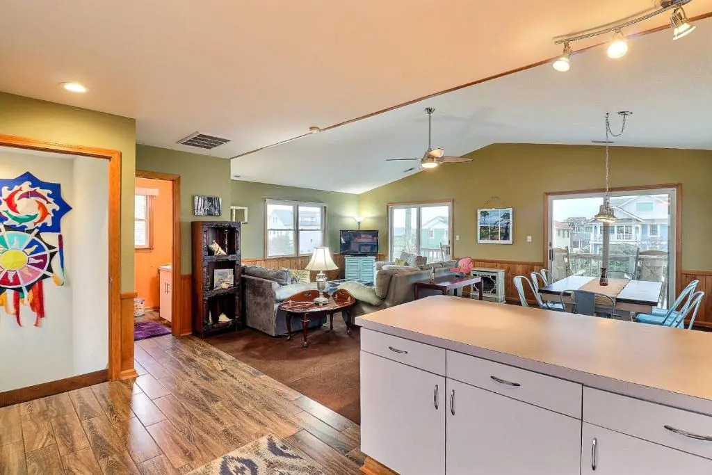 5108 Boone-Docks 4 Min Walk to Beach