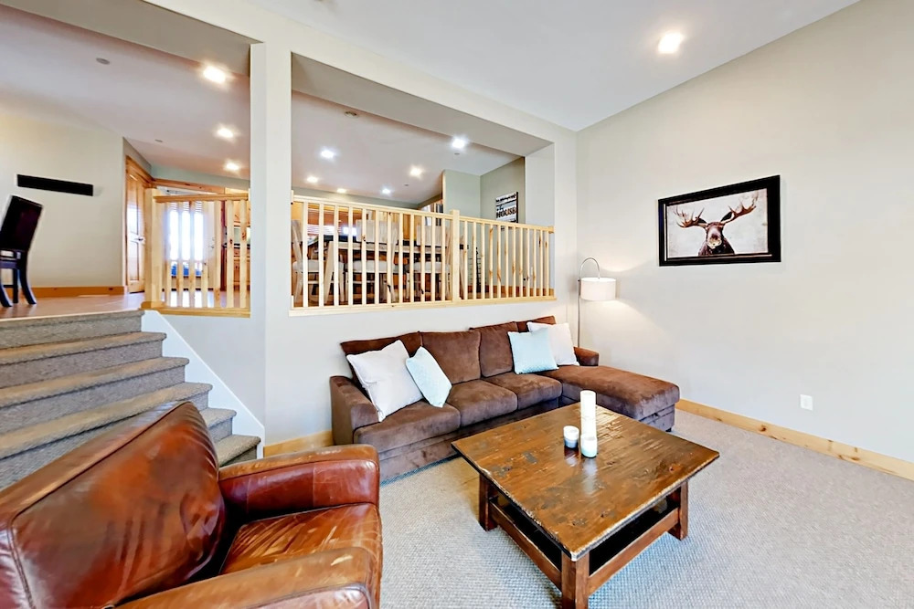 Bear Hollow Village 4 Bedrooms 3.5 Bathrooms Townhouse