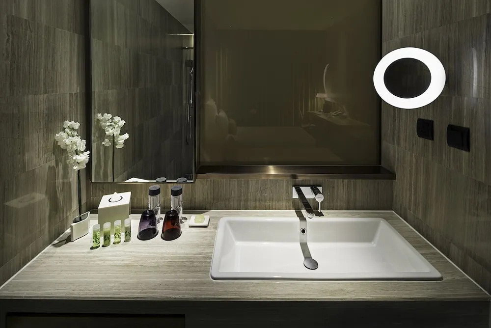 Nina Hotel Kowloon East