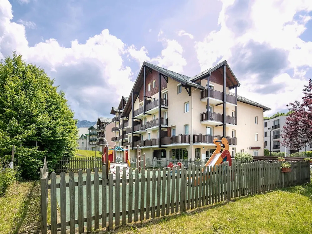Quiet Alpine Stay Near Vercors