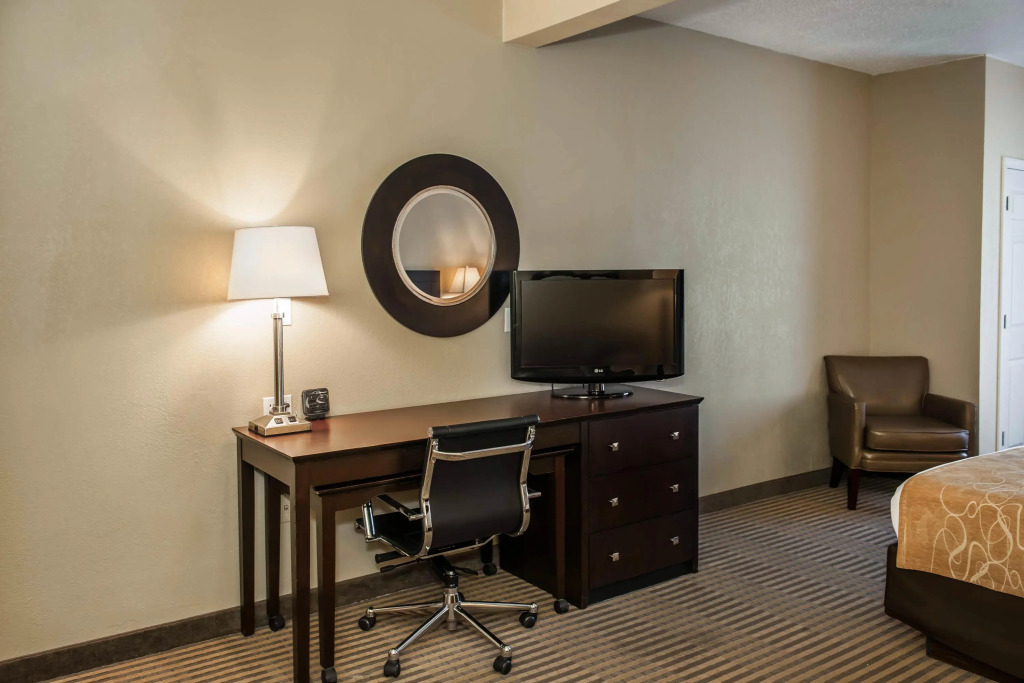 Comfort Suites Lafayette University Area