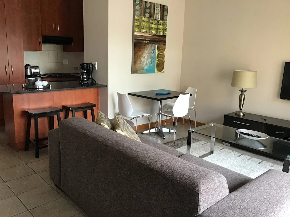 2BR Relocation Housing Fully Furnished Secured in Pentagon Park