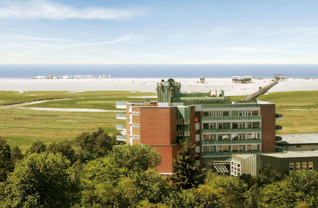 ambassador hotel & spa