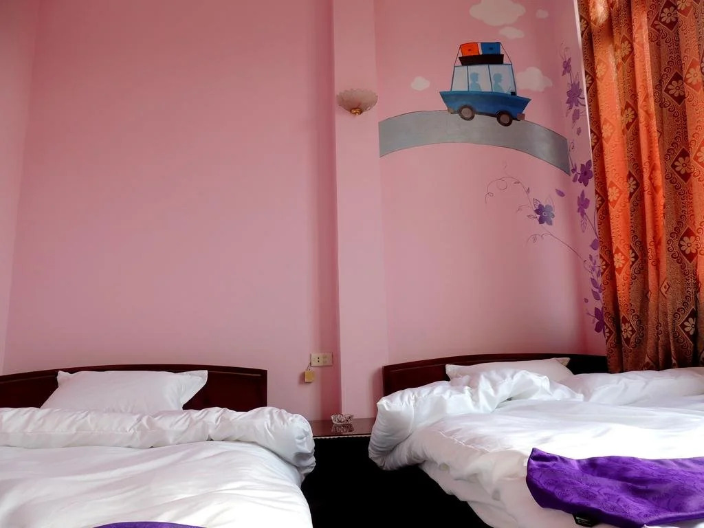 Ha Long Happy Hostel - Adults Only