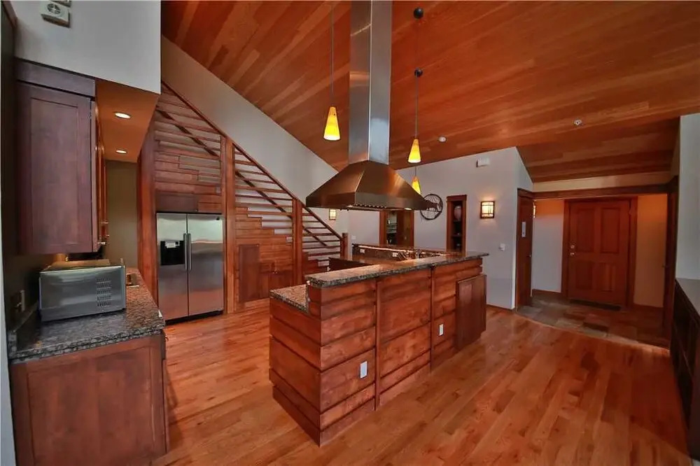 Ponderosa Penthouse - 3BR Penthouse - LLH 63786