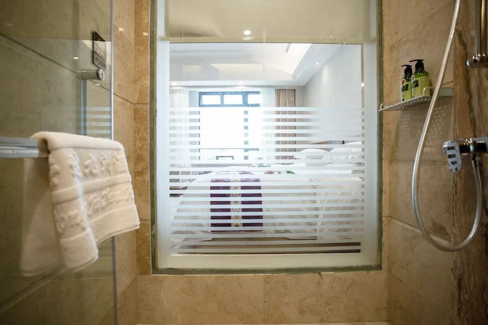 Rong Da Jiu Zhou Hotel