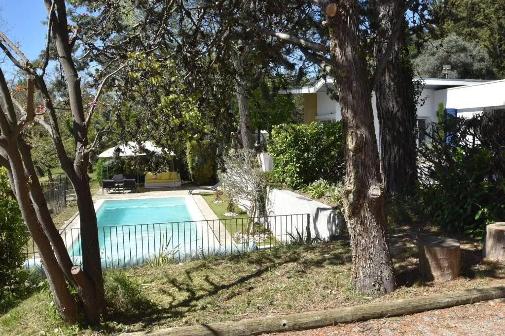 suite indépendante au calme avec piscine