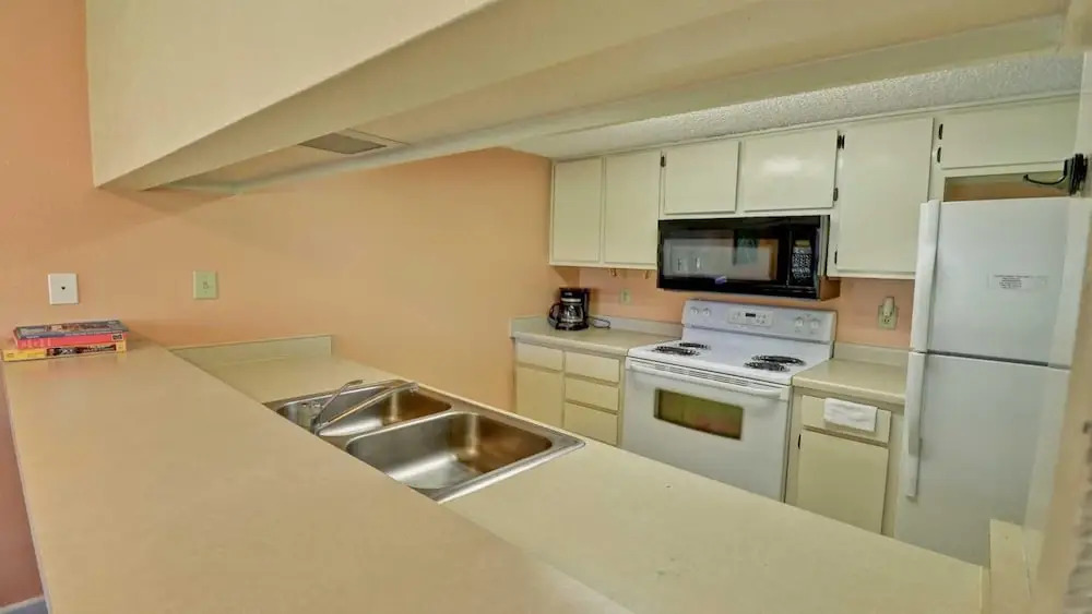 107 LAS Brisas 1 Bedroom Condo