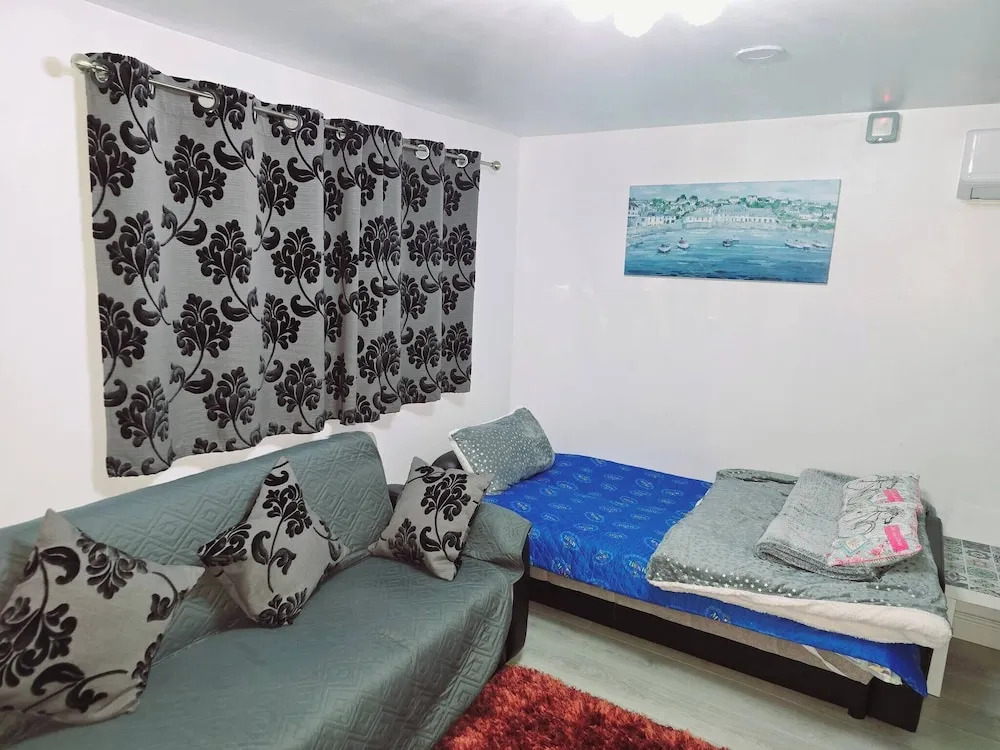 Cozy 2-bedroom Apartment in Tyseley, UK - Perfect City Retreat