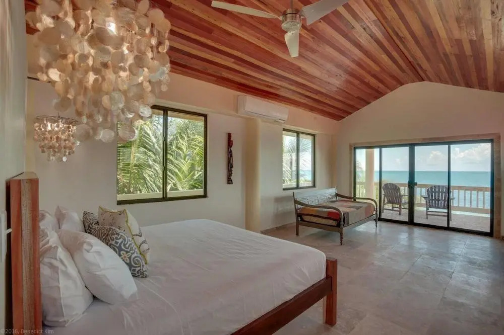 Mission Bay - Large 5 Bedroom Oceanfront w Pier and Pool