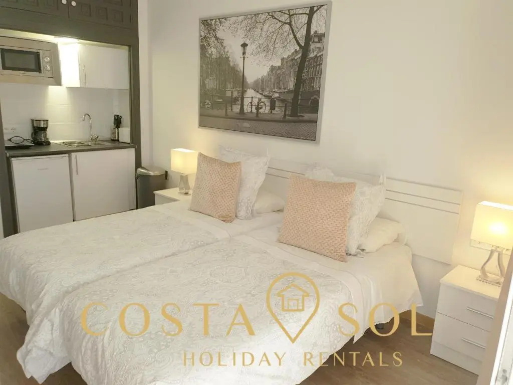 La Carihuela Torremolinos- Studio 1- Costa Sol Holiday Rentals