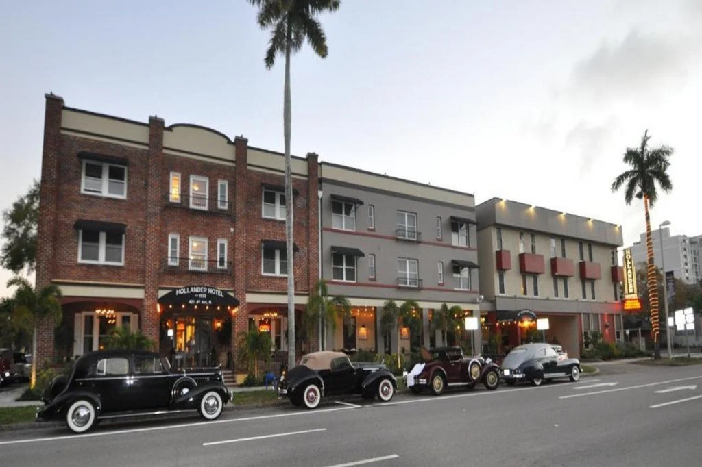 Hollander Hotel - Downtown St. Petersburg