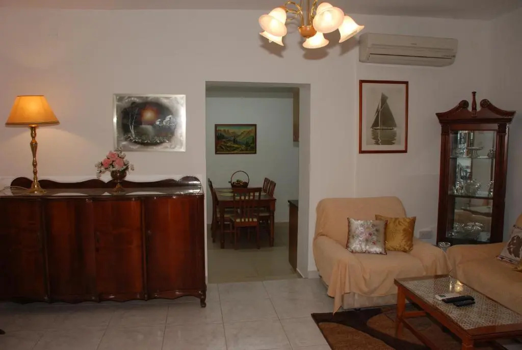 Kanarinis Apartments