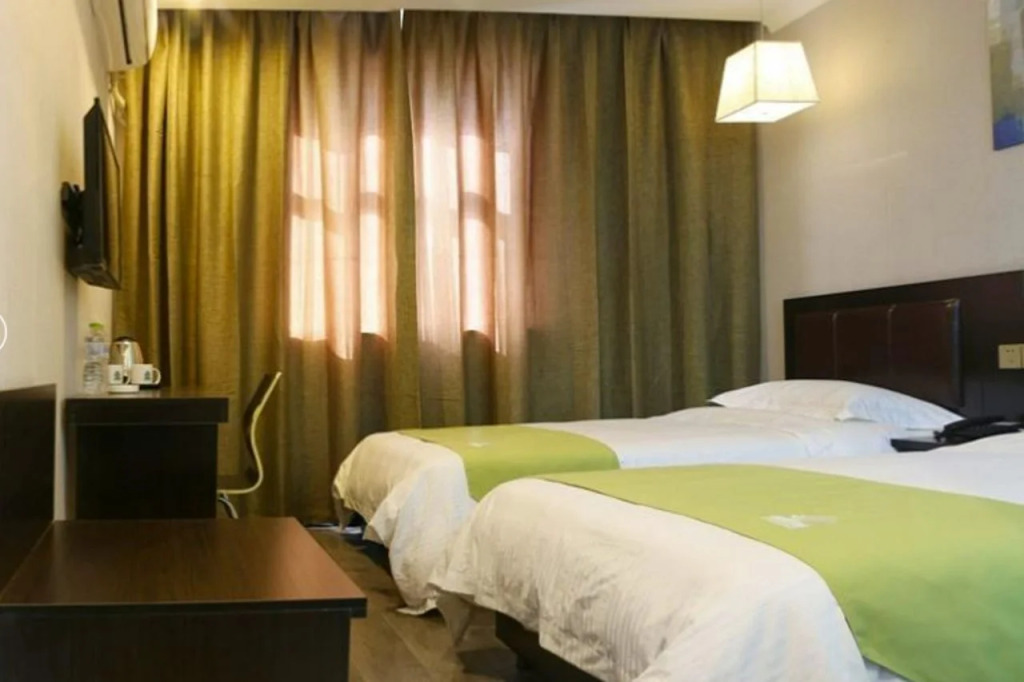 GreenTree Alliance Hotel Urumqi Airport Branch
