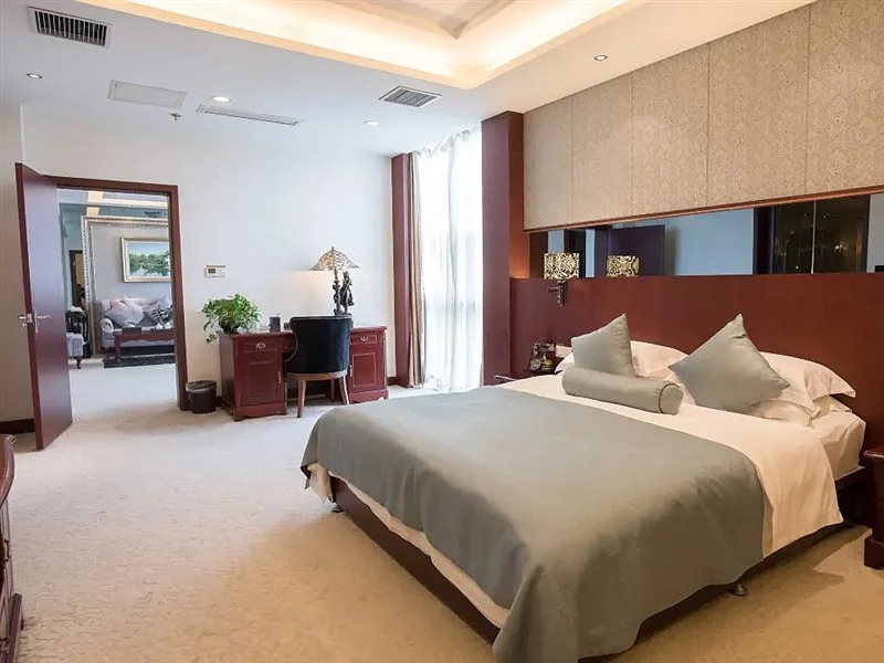 Zhonglang Holiday Hotel