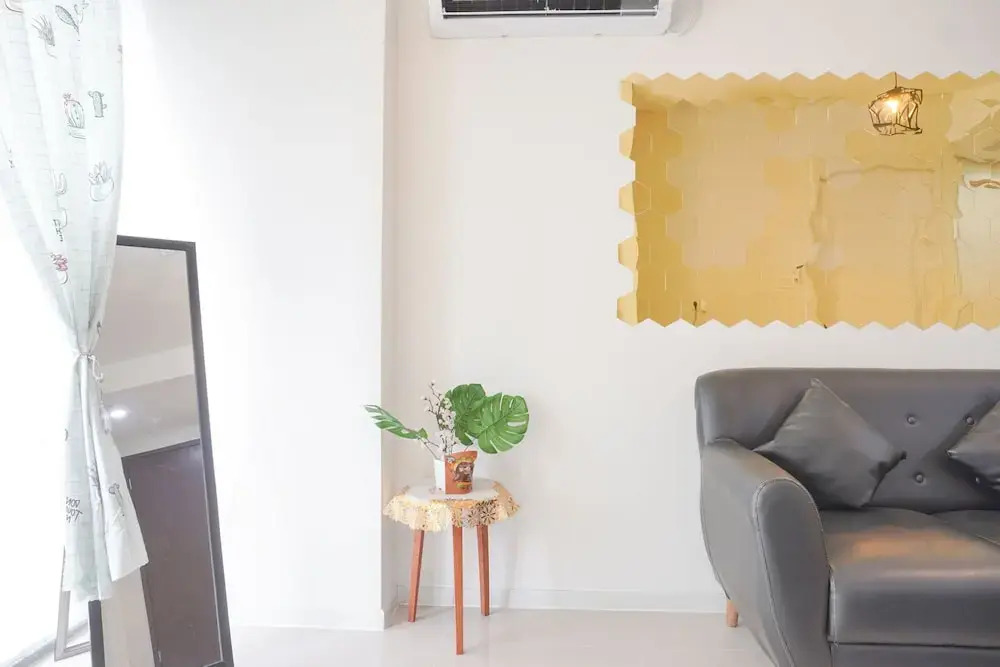 Nice And Comfort 2Br At Daan Mogot City Apartment