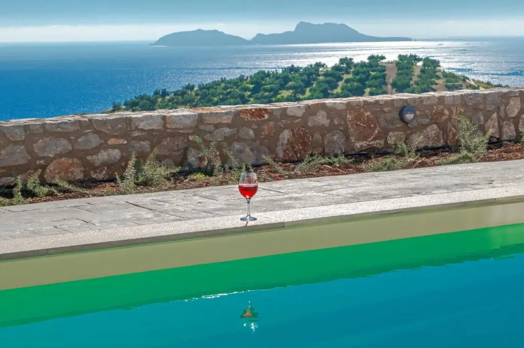 Tranquil sea view villa with private pool, just 2km from the beach