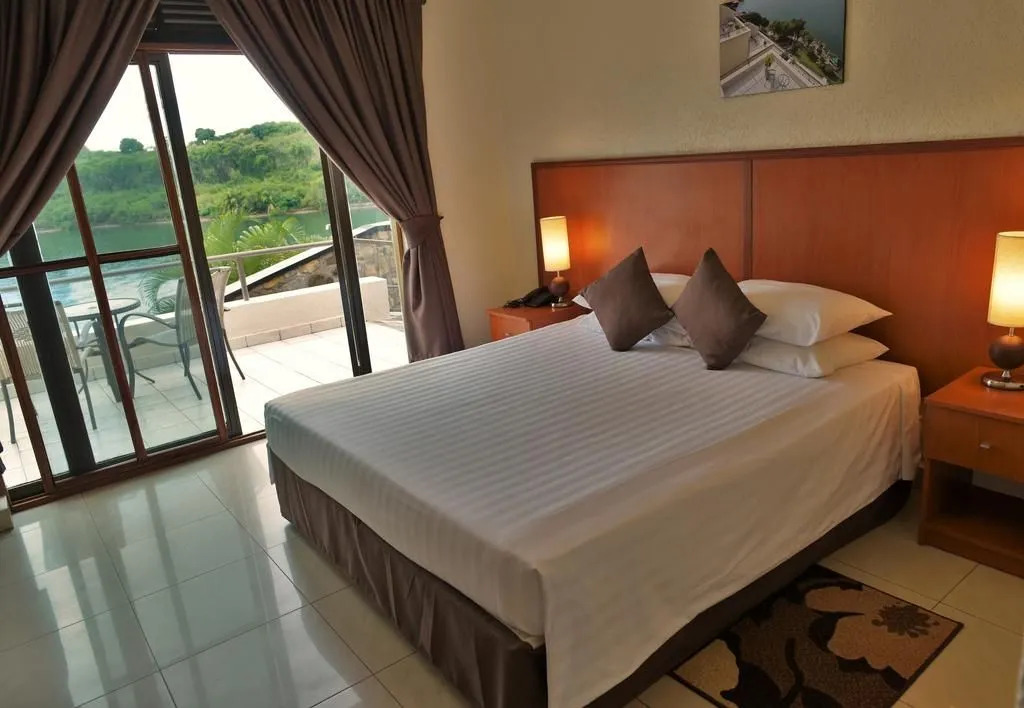 Moriah Hill Resort