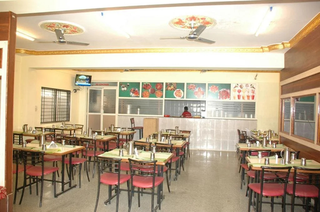 Hotel O Royal Residency Near Hare Krishna Hill