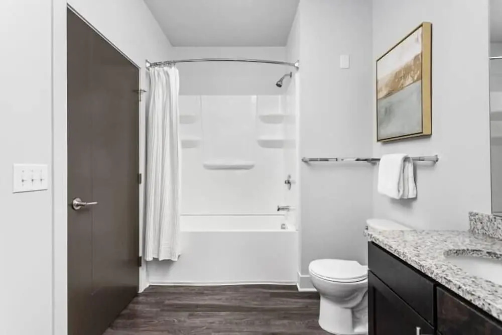CozySuites Nora 3BR near Fashion Mall