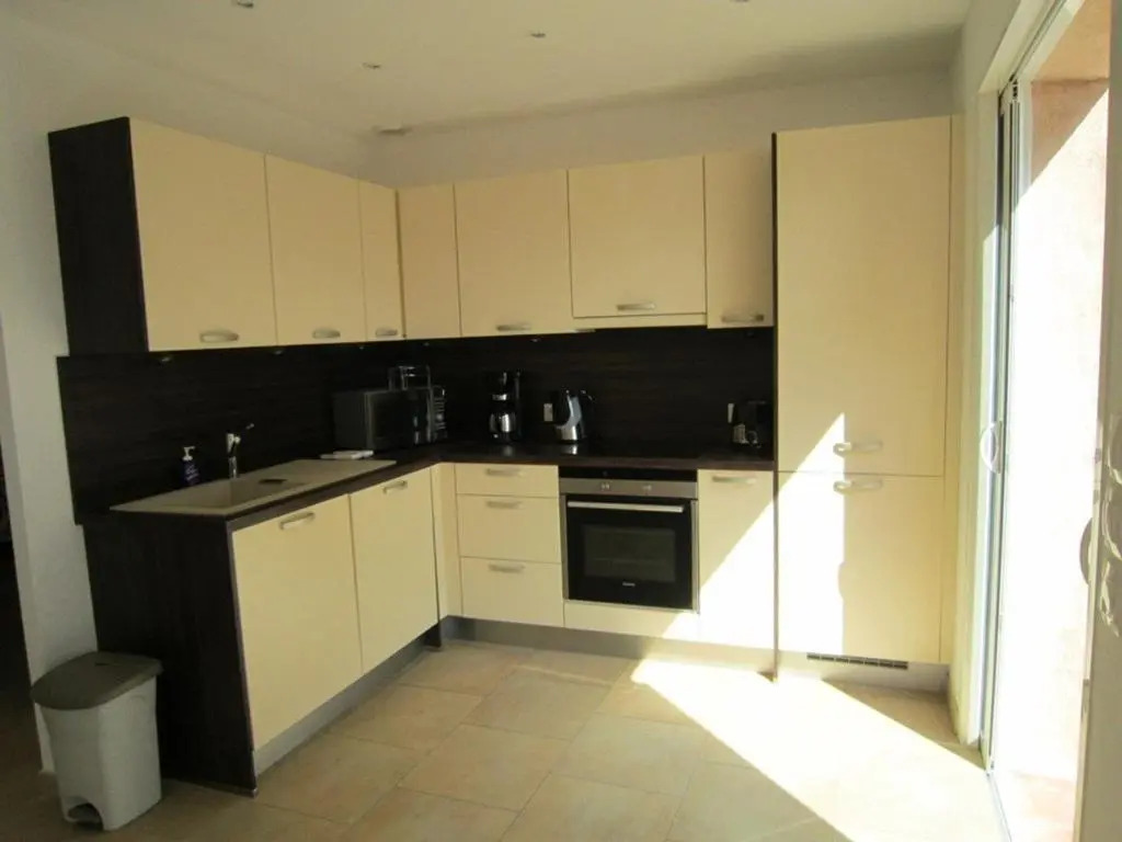 Appartement Cavalaire-sur-Mer, 2 pièces, 4 personnes - FR-1-100-126