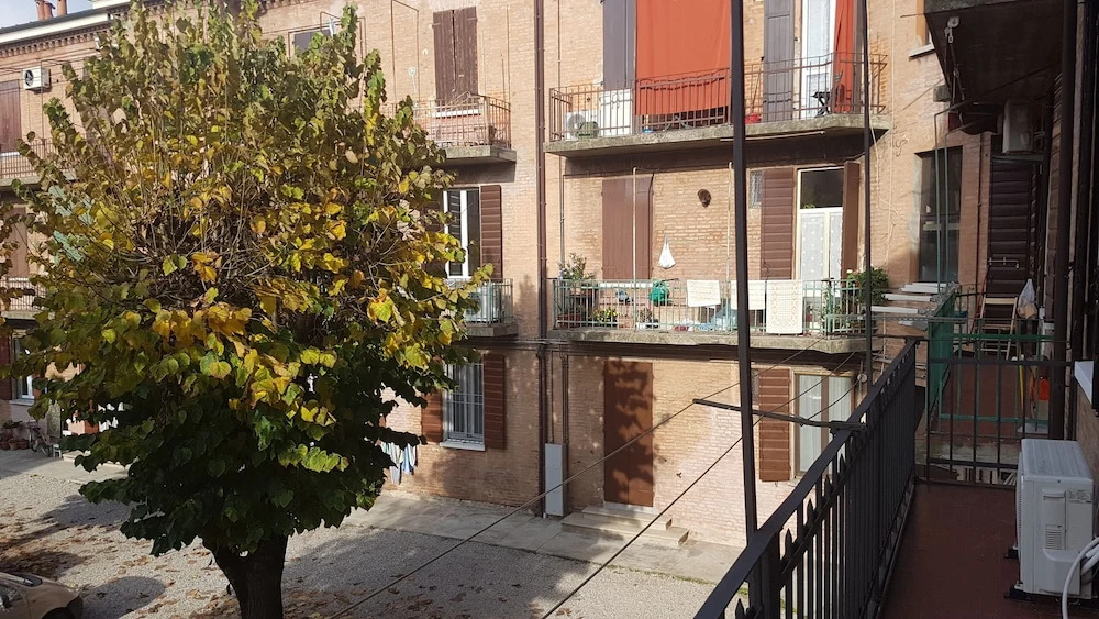 Lucrezia house