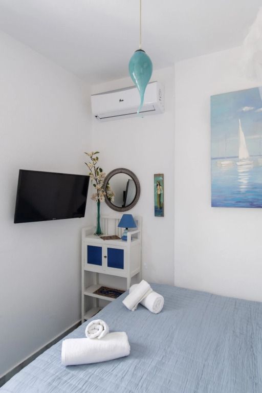 Ricos Two Bedroom Apartment - Naoussa Paros