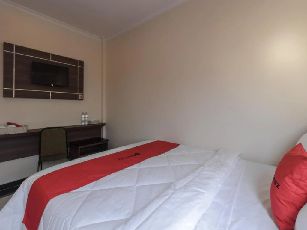RedDoorz Plus at Boulevard Panakkukang Makassar