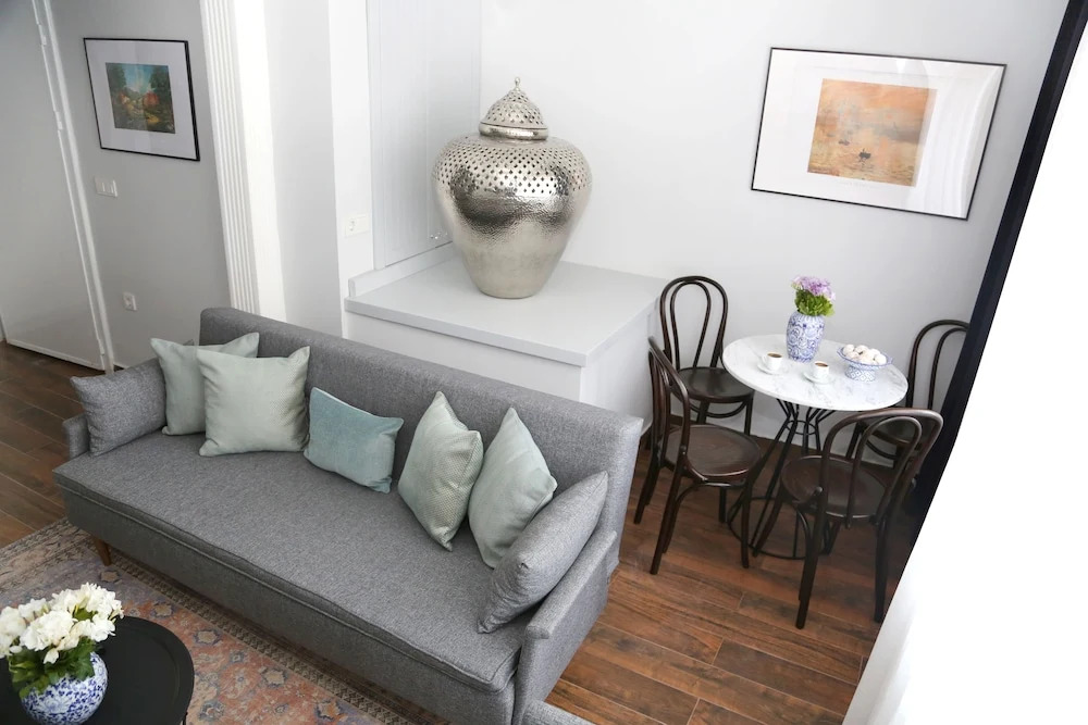Huma Suites