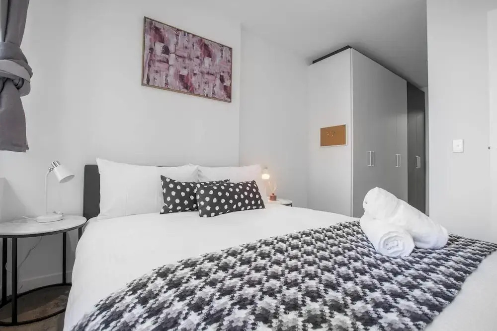 New Renovated & Cozy Apt Closes To Southern Cross