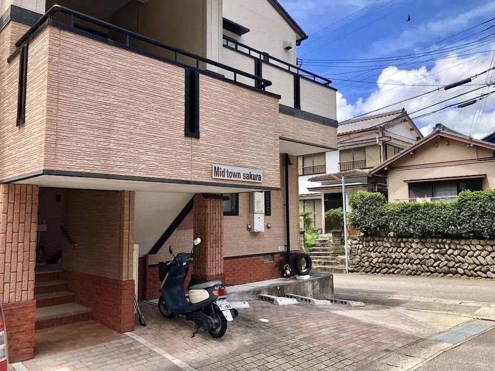 Midtown Sakura Apartment House 102