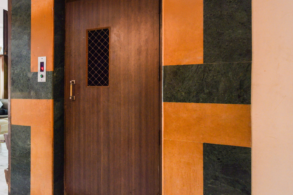 Townhouse OAK Secunderabad Near Railway Station Formerly Hotel Brahma