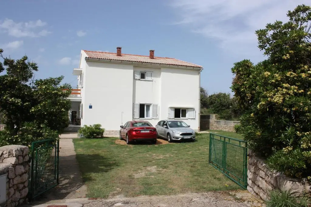 Pintar Apartment