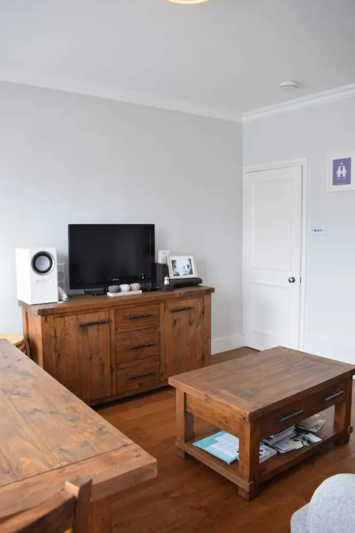 2 Bedroom Flat In Central London