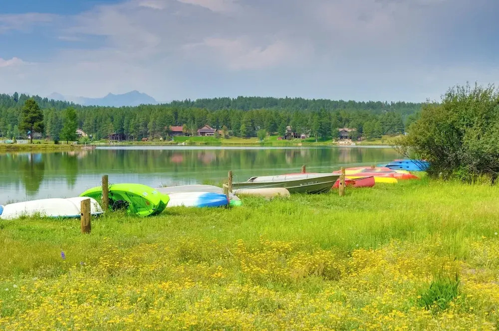 Steps to Lake Pagosa! Remodeled Home w/ Kayaks